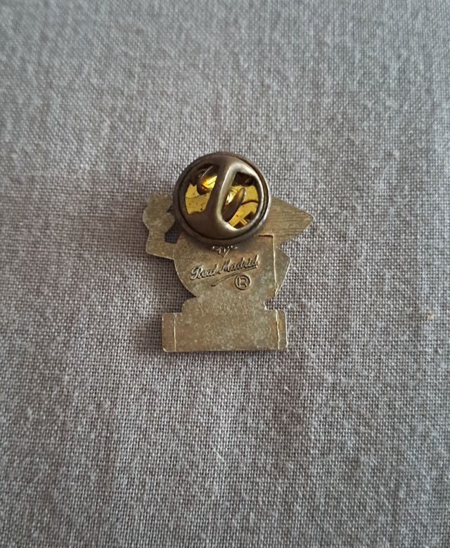 Pin Real Madrid Campeón Liga 94-95