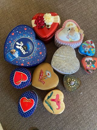 Scatoline a forma di  cuore vendo in blocco