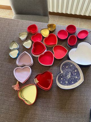 Scatoline a forma di  cuore vendo in blocco