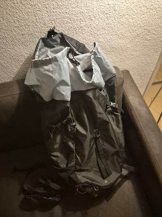 Mochila Quechua Negra 35L