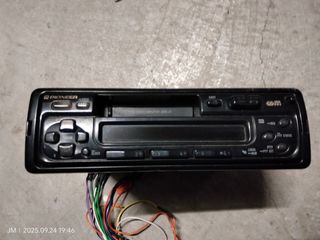 Radiocasete Coche Tokai y Pioneer 