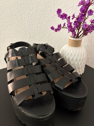 Sandalias negras plataforma