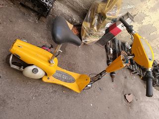 Patinete gasolina Amarillo scooter 