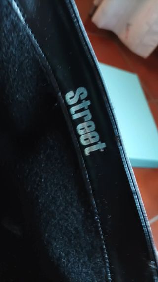 Stivali alti neri con cerniera