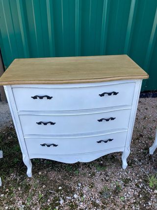 Cómoda y Mesitas de Noche Ikea