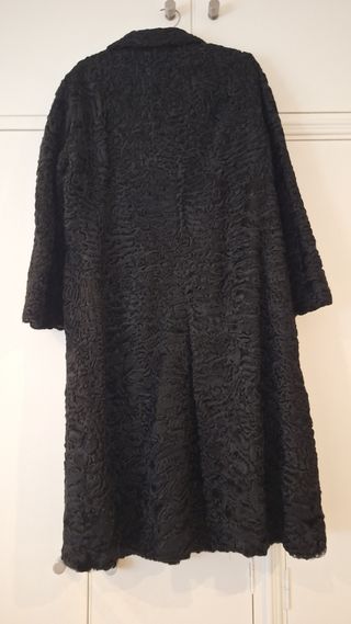 Abrigo de astracán negro