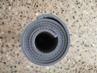 Esterilla azul
