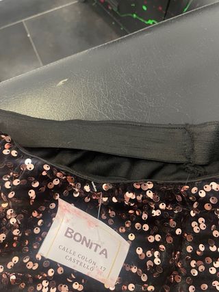 Minifalda de lentejuelas y terciopelo