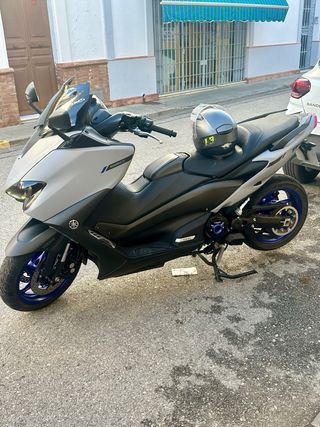 YAMAHA TMAX 560 ICON GREY