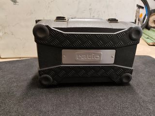 Taladro con maletín y brocas