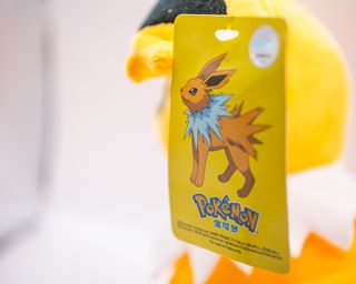 Peluche Jolteon Pokémon 28 cm Nuovo Plush Stuff