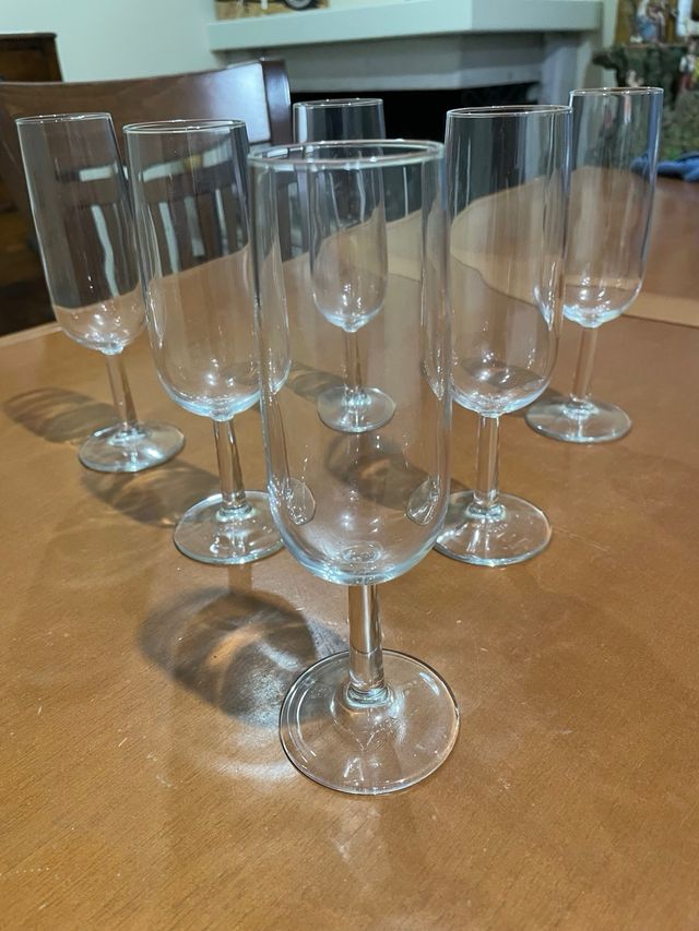 Calici da flute in vetro