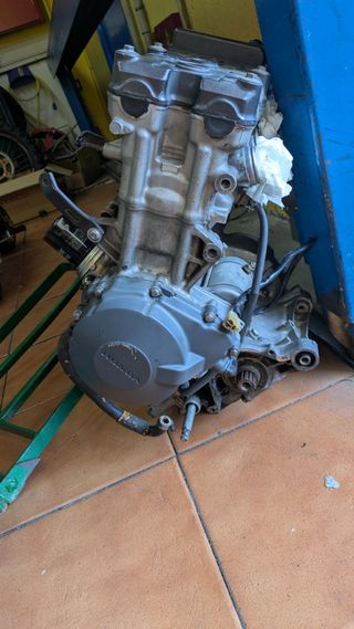 Motor Honda CBR 900RR SC28