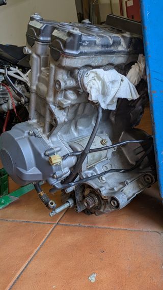Motor Honda CBR 900RR SC28