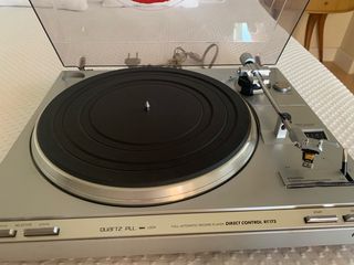 Giradischi vintage in argento RT173