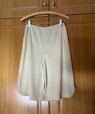 Combinación pantalón interior beige