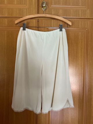 Combinación pantalón interior beige