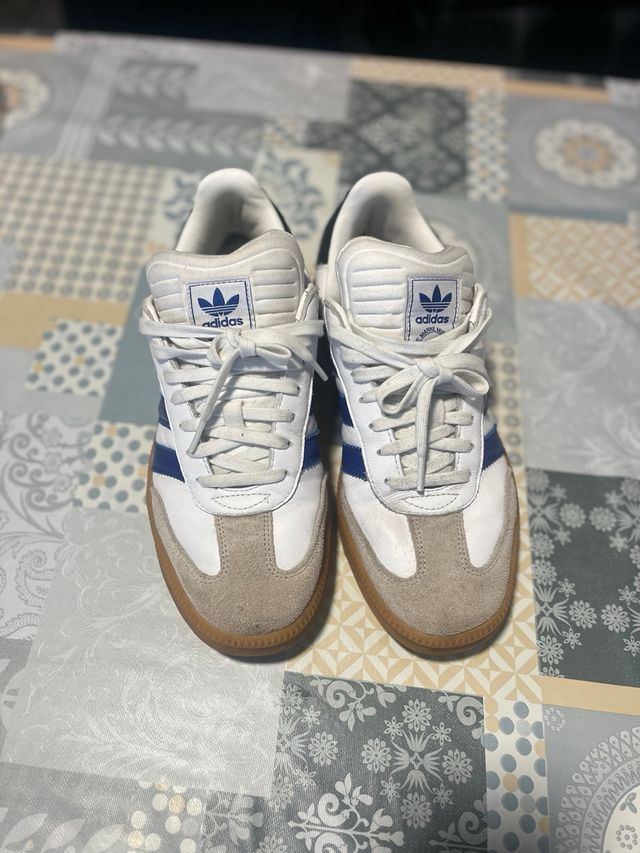 Sneakers Adidas Samba bianche e blu
