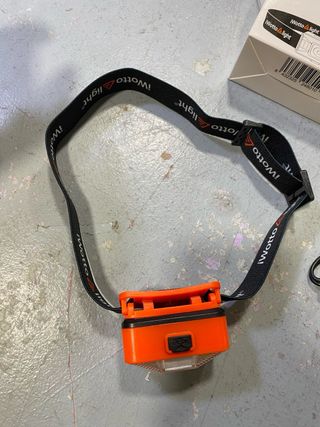 Lanterna LED iWotto com suporte para bicicleta