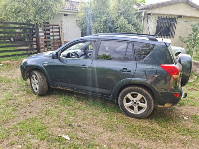Toyota RAV4 07 AVERIADO