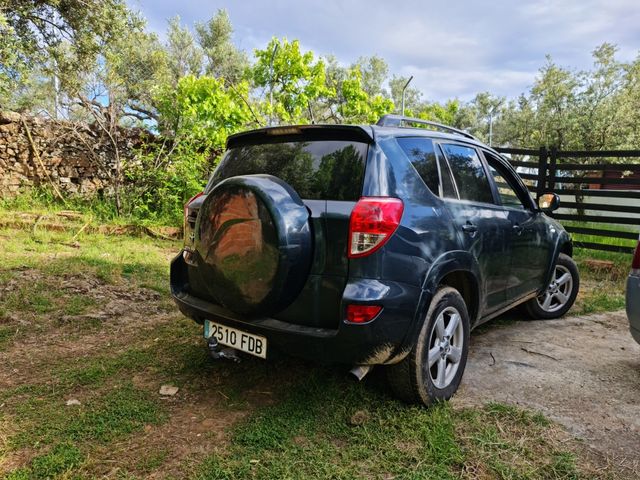 Toyota RAV4 07 AVERIADO