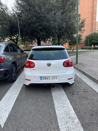 Volkswagen Golf GTI 305 CV