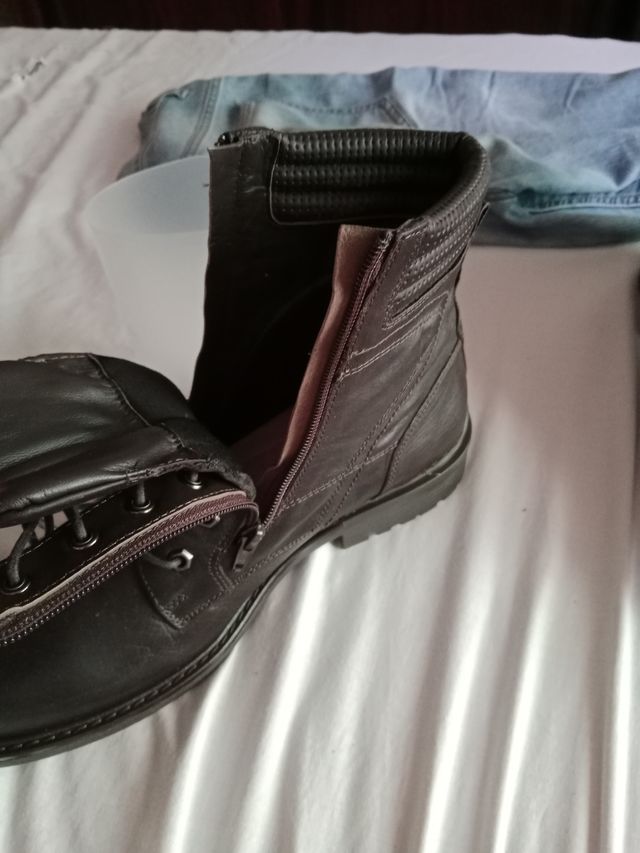 Botas de couro para homem