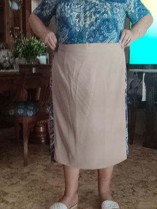 Traje de señora talla 50 impecable,con caída.