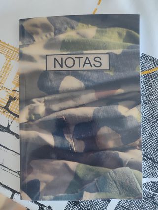 Cuaderno de notas camuflado