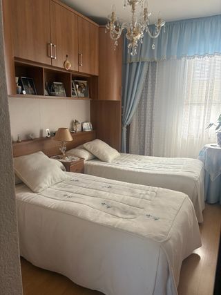 Piso en venta de 3 hab, cocina, comedor y baño