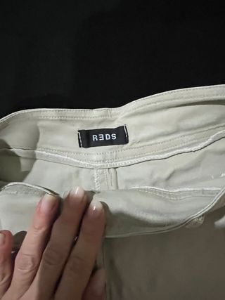 Completo donna: pantaloni beige e casacca nera