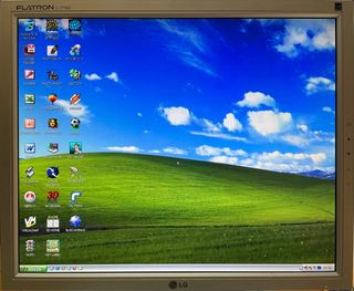 Ordenador INTEL Windows XP 2002