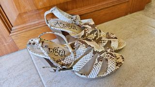 Sandalias Angel Beige Piel Serpiente