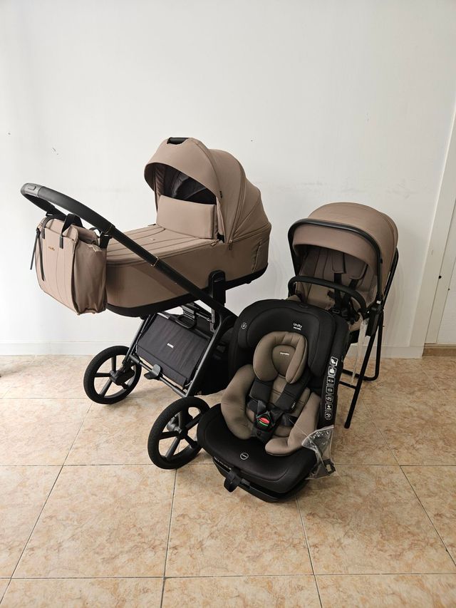 OFFERTA. Passeggino 2 in 1 con seggiolino auto. Nuovo