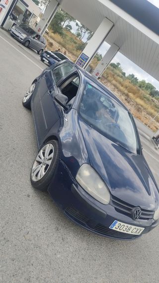 Volkswagen Golf 2004