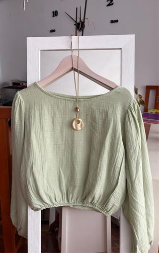 Blusa verde manga larga