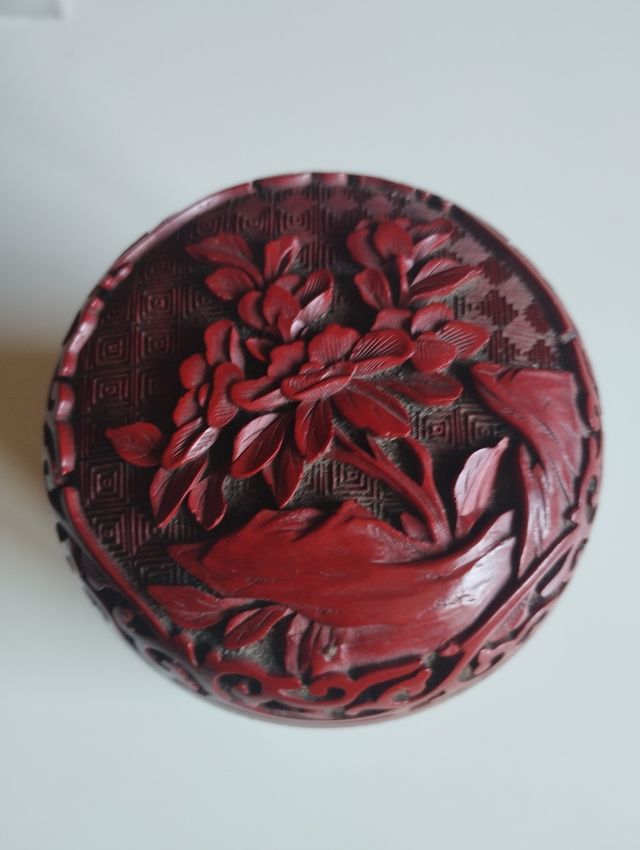 Antiguo Bote de Cinabrio