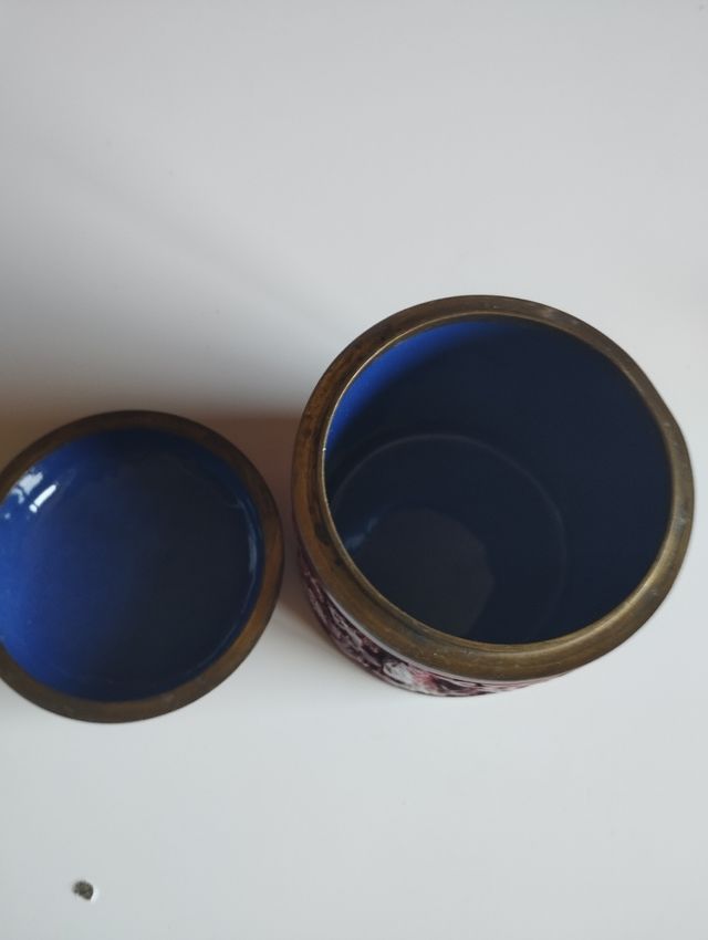 Antiguo Bote de Cinabrio