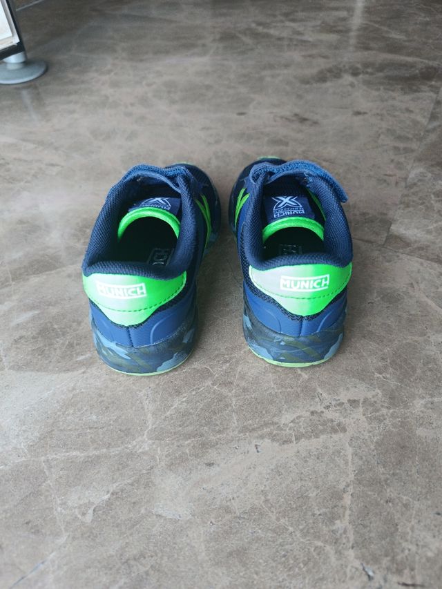 Zapatilla Munich Talla 28