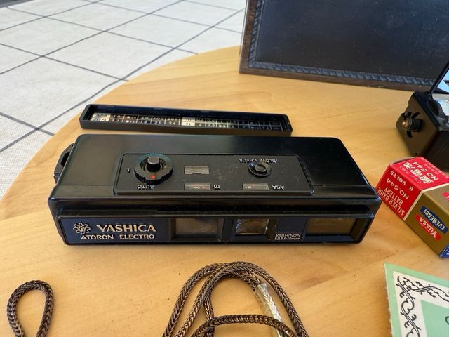 Yashica Atoron Electro Cámara Espía