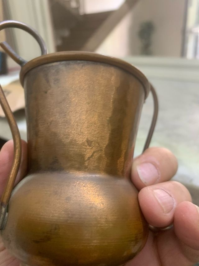 Vasetto in rame vintage con decoro