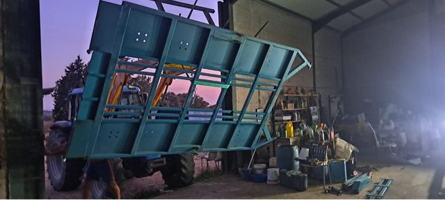 Piso elevable camión grua