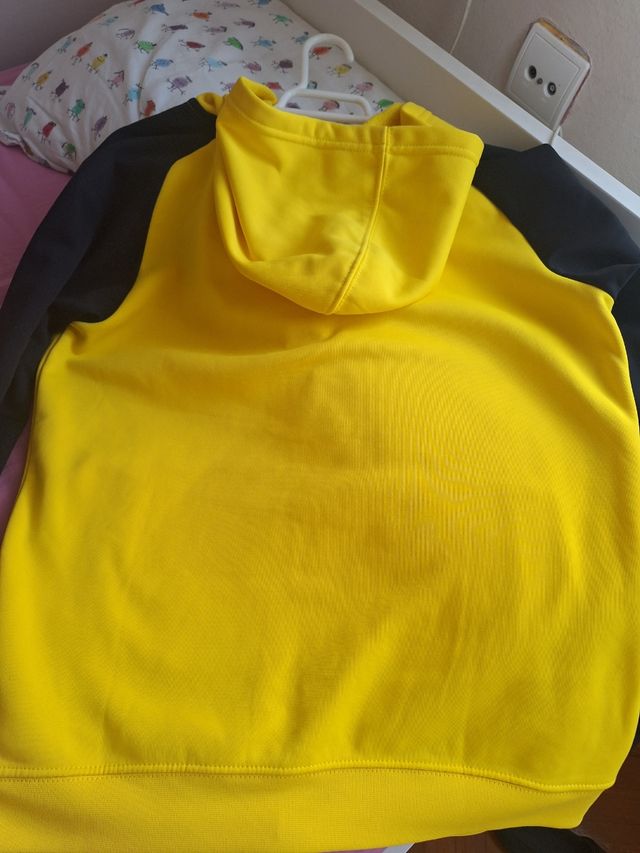 Sudadera Joma con capucha amarilla y negra