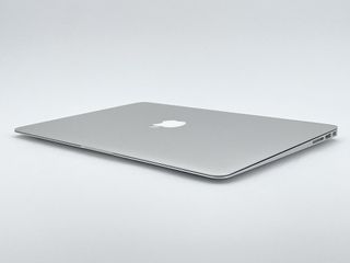 MacBook Air 13" Intel Core i5 1.3GHz 2 núcleos - SSD 128Gb - RAM 4Gb