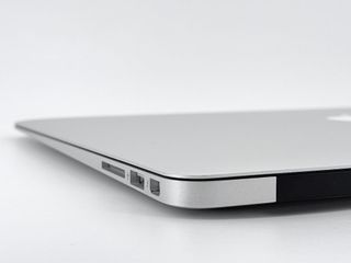 MacBook Air 13" Intel Core i5 1.3GHz 2 núcleos - SSD 128Gb - RAM 4Gb
