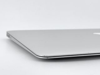 MacBook Air 13" Intel Core i5 1.3GHz 2 núcleos - SSD 128Gb - RAM 4Gb