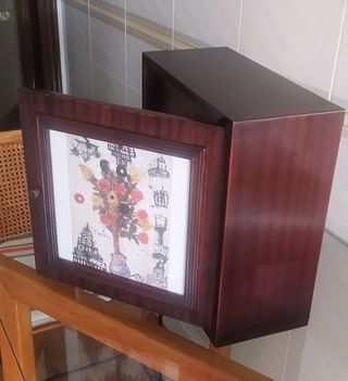 (PERFETTO) Armadio occultabile in legno e vetro