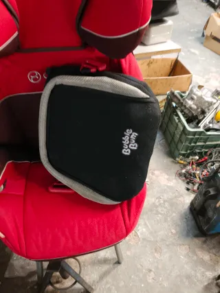 Sillita de coche para niño Cybex regalo alzador