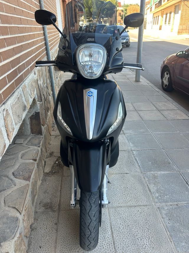 Piaggio Beverly 300 2015 Negra