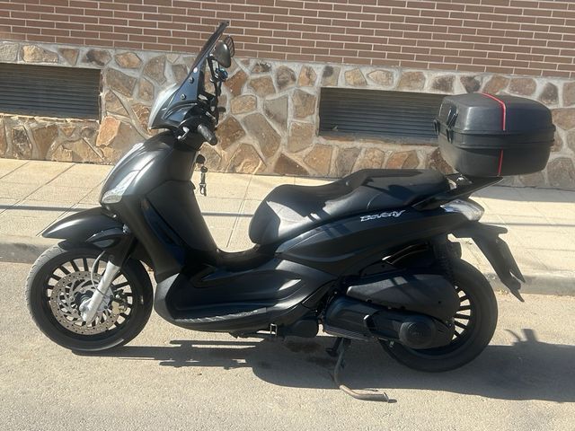 Piaggio Beverly 300 2015 Negra
